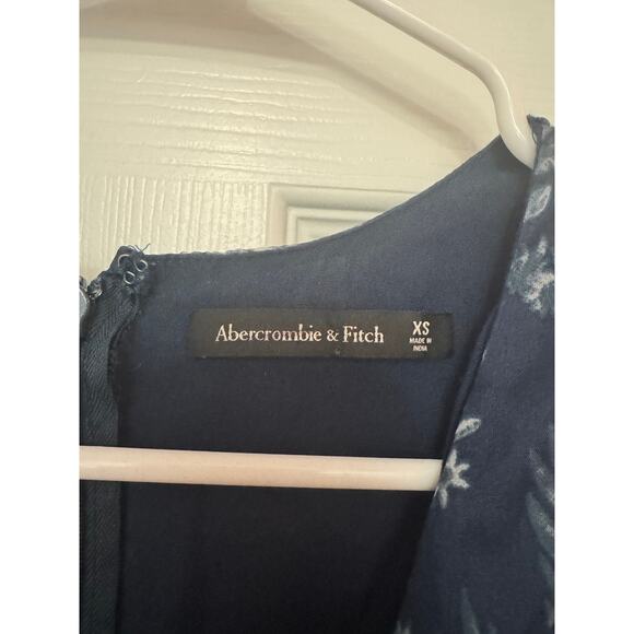 Abercrombie Cut Out Dress - Picture 2 of 3